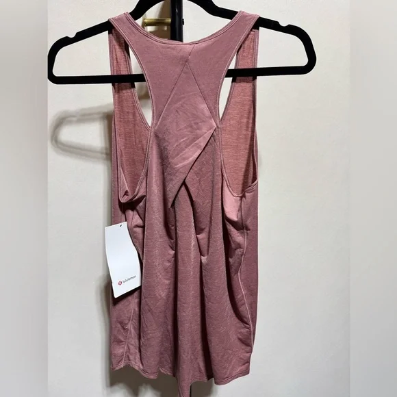 NWT 🎉 Lululemon Essential Tank Top Pleated - Picture 3 of 3
